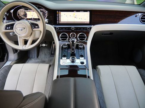 Used 2022 Bentley Continental GT AWD/4WD image 4