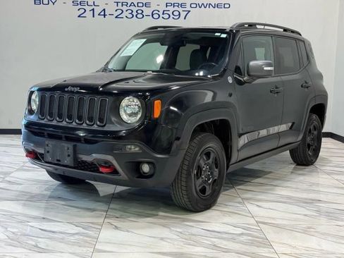 Used 2017 Jeep Renegade Trailhawk image 2