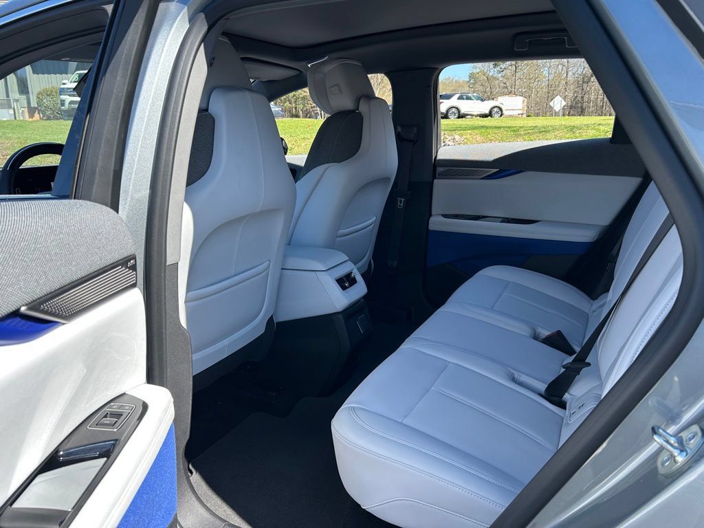 Used 2025 Cadillac Optiq Luxury 1 AWD/4WD image 49