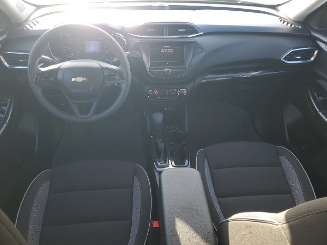 Used 2023 Chevrolet TrailBlazer LT w/ LPO, Blackout Package FWD image 15