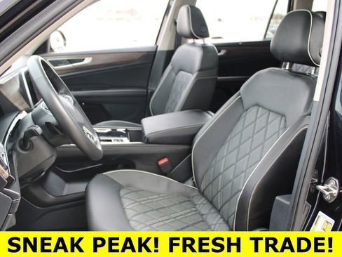 Certified 2025 Volkswagen Atlas SEL Premium R-Line image 7