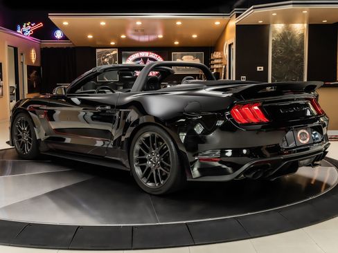 Used 2019 Ford Mustang GT Premium w/ GT Performance Package RWD image 16