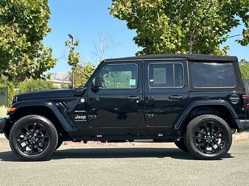 Used 2024 Jeep Wrangler Unlimited Sahara AWD/4WD image 7