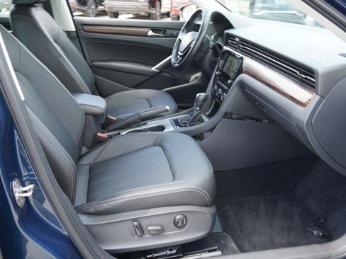 Used 2020 Volkswagen Passat 2.0T SEL FWD image 14
