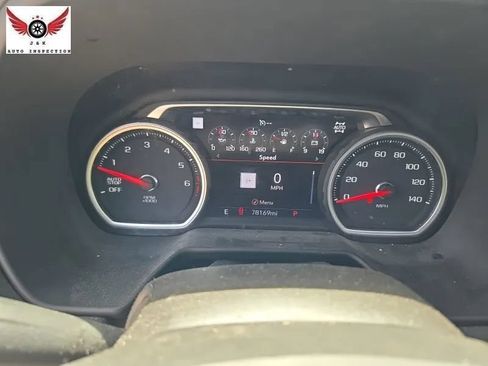 Used 2021 Chevrolet Suburban Premier w/ Premium Package AWD/4WD image 9