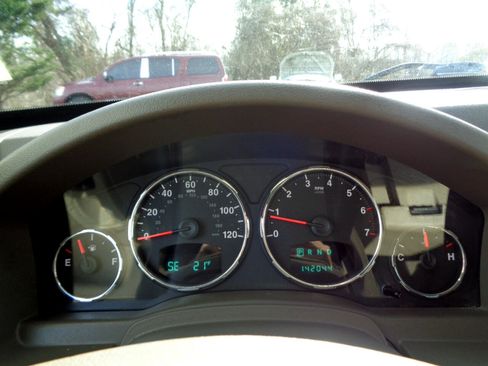 Used 2010 Jeep Liberty Sport w/ Popular Equipment Group image 21