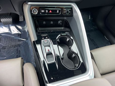 Certified 2025 Audi Q5 Prestige AWD/4WD image 33
