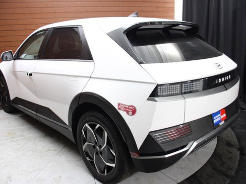 Used 2024 Hyundai Ioniq 5 SEL image 8