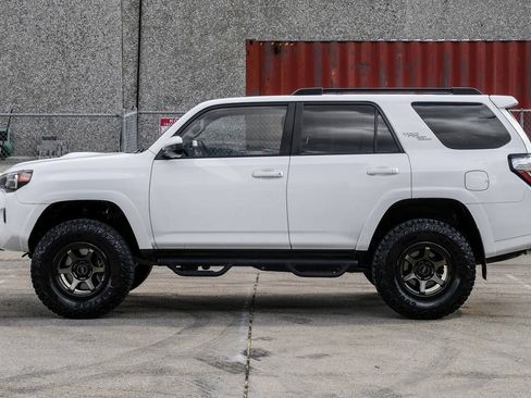 Used 2022 Toyota 4Runner TRD Off-Road AWD/4WD image 15