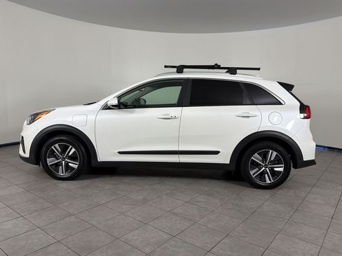 Used 2020 Kia Niro EX FWD image 2