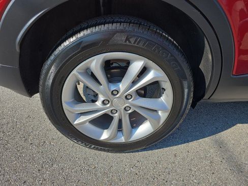Used 2023 Buick Encore GX Preferred w/ Cold Weather Comfort Package FWD image 10
