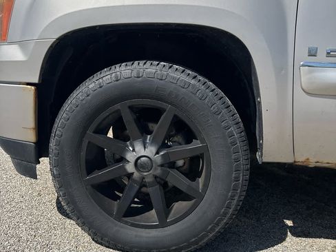 Used 2008 GMC Sierra 1500 Denali image 9