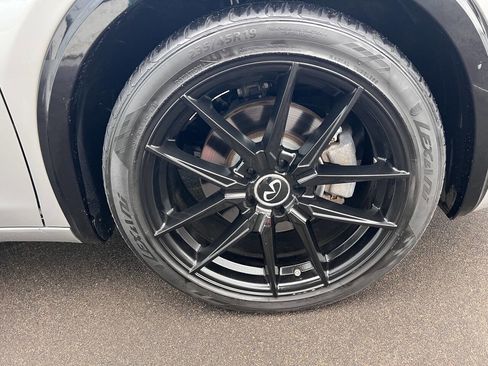 Used 2018 INFINITI QX30 Premium w/ Navigation Package image 54