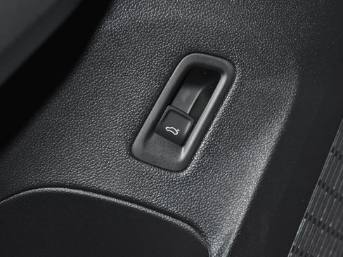 New 2026 Volkswagen Atlas Peak Edition AWD/4WD image 5