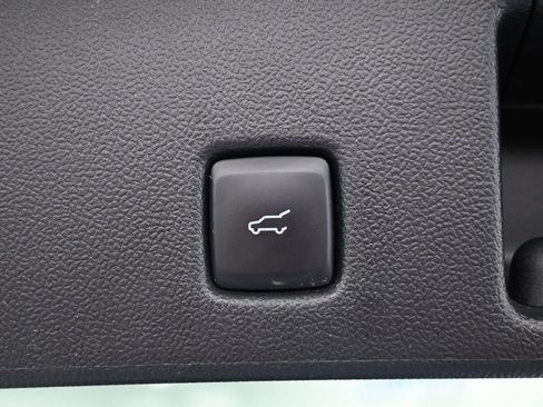 Used 2024 Ford Escape ST-Line FWD image 34