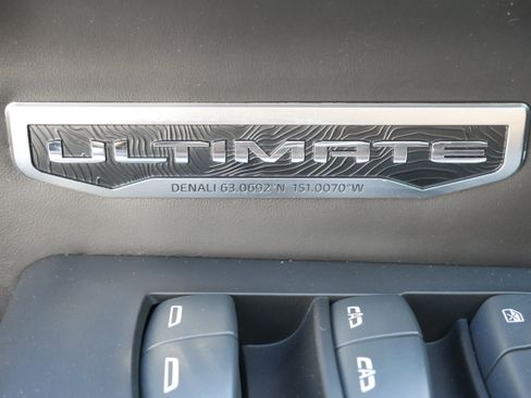 Used 2023 GMC Sierra 1500 Denali Ultimate image 33