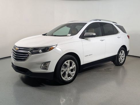 Used 2018 Chevrolet Equinox Premier FWD image 3