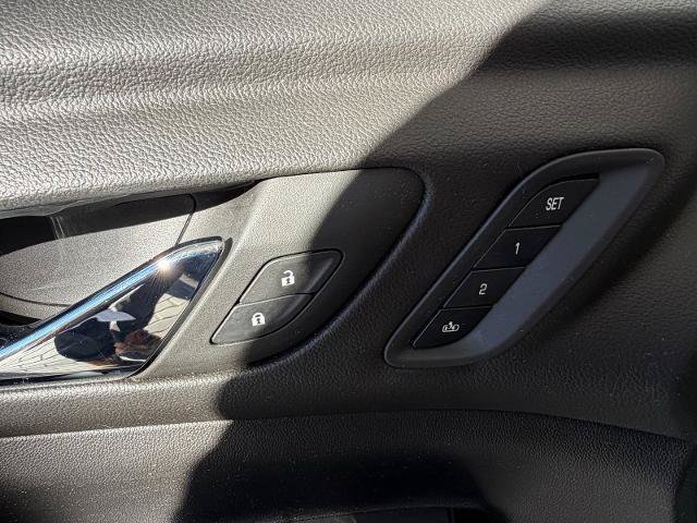 Used 2023 GMC Acadia AT4 w/ Preferred Package AWD/4WD image 15
