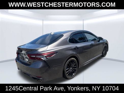 Used 2023 Toyota Camry XSE FWD image 4