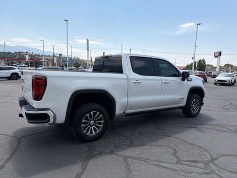 Used 2023 GMC Sierra 1500 AT4 w/ Technology Package AWD/4WD image 4