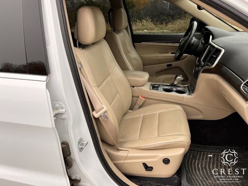 Used 2017 Jeep Grand Cherokee Limited w/ Luxury Group II image 27