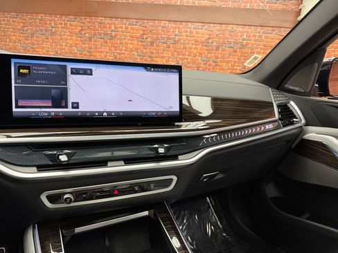 Used 2026 BMW X5 xDrive40i w/ M Sport Package AWD/4WD image 19