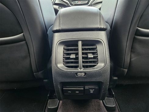 Used 2019 Jeep Cherokee Limited image 21