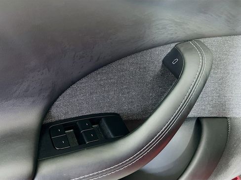 Used 2023 Tesla Model S Plaid image 17