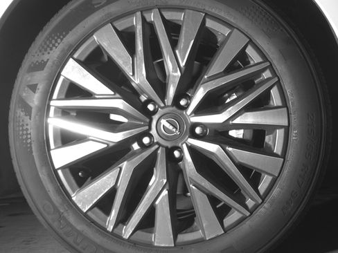 Used 2025 Nissan Altima 2.5 SV image 13