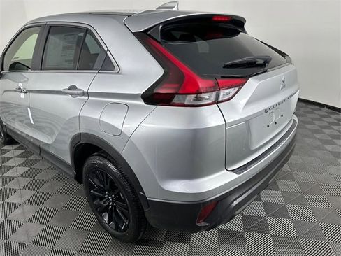 New 2025 Mitsubishi Eclipse Cross LE image 12