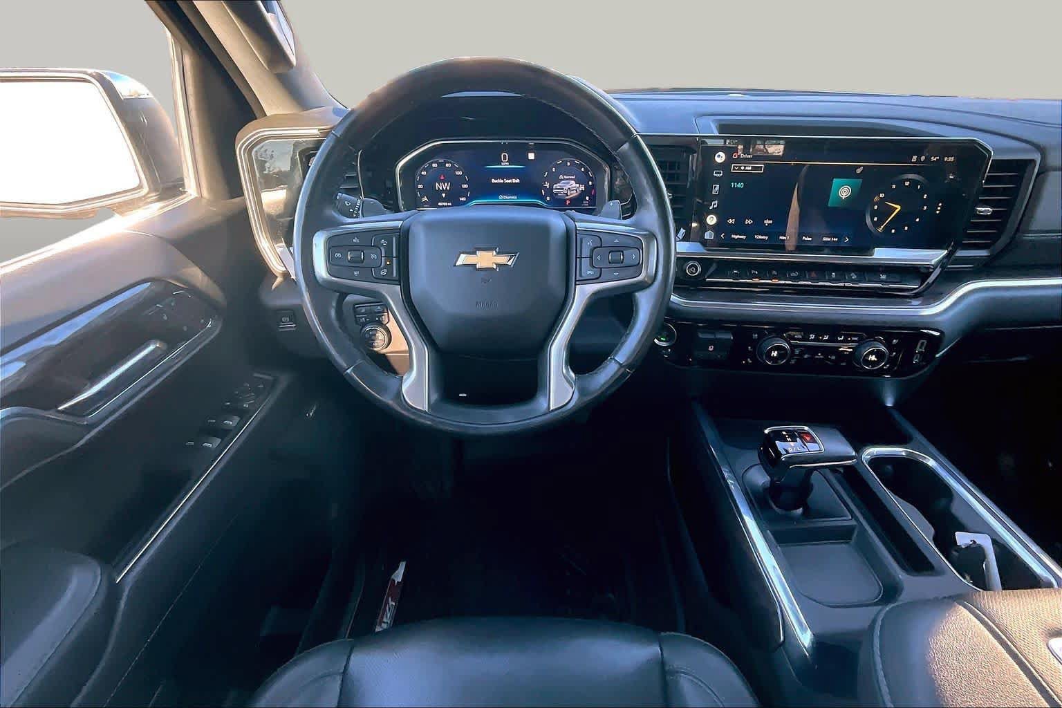 Used 2022 Chevrolet Silverado 1500 LTZ AWD/4WD image 5
