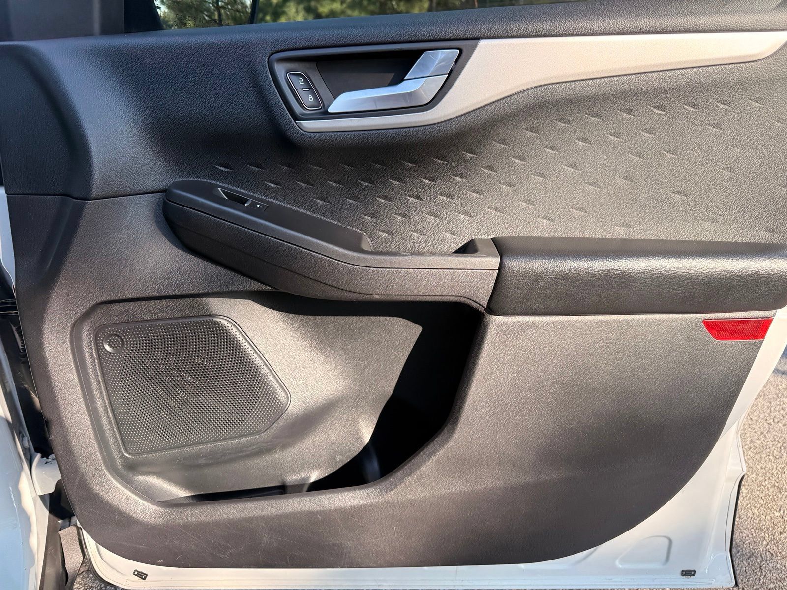 Used 2020 Ford Escape SEL FWD image 43