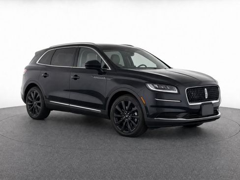 Used 2023 Lincoln Nautilus Reserve w/ Equipment Group 201A FWD image 2