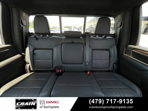 Used 2024 Chevrolet Silverado 2500 High Country w/ High Country Premium Package AWD/4WD image 29
