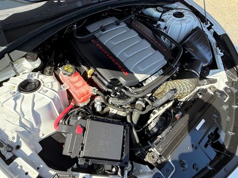 Used 2016 Chevrolet Camaro SS RWD image 24