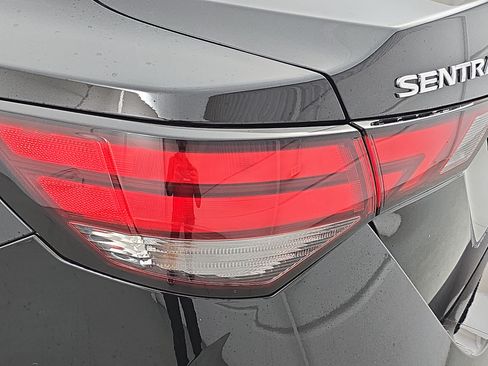 Certified 2025 Nissan Sentra SV FWD image 32