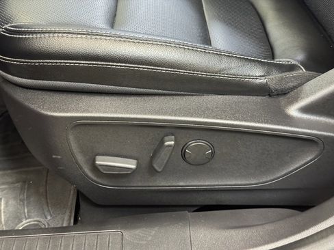 Used 2022 Ford Escape SEL w/ Technology Package image 11