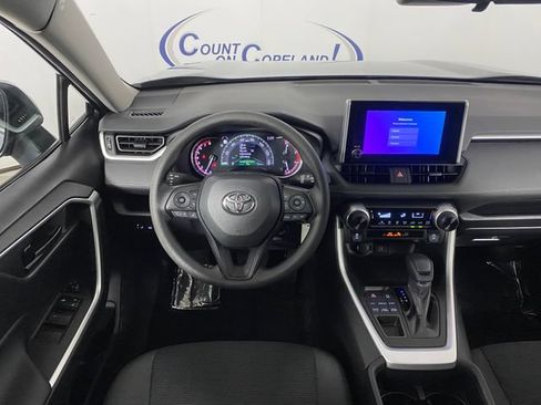 Certified 2023 Toyota RAV4 LE AWD/4WD image 17