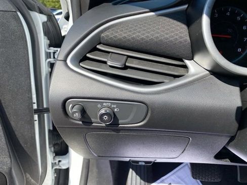 Used 2023 Chevrolet Malibu LS image 21