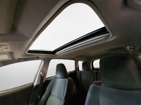 Used 2013 Toyota RAV4 XLE image 23