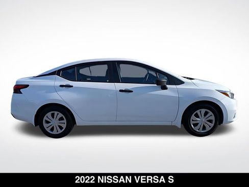 Used 2022 Nissan Versa S w/ Trunk Package FWD image 2