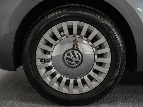 Used 2014 Volkswagen Beetle 2.5 image 19