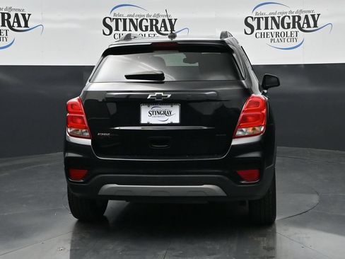 Used 2019 Chevrolet Trax LT w/ Sun & Sound Package AWD/4WD image 6