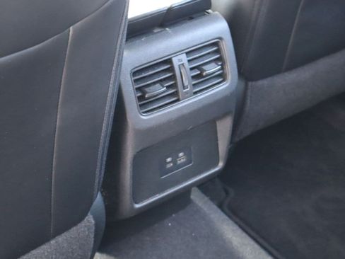 Used 2023 Nissan Rogue SV w/ SV Premium B Package FWD image 19