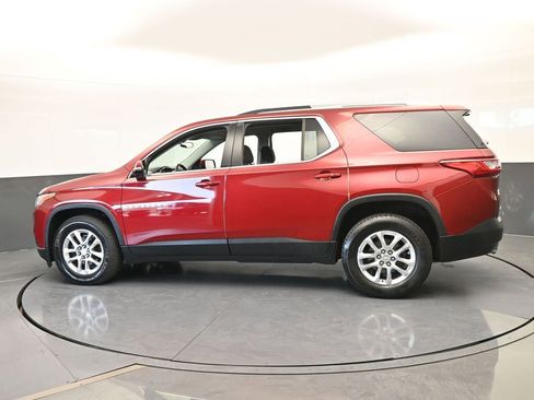 Used 2018 Chevrolet Traverse LT image 3