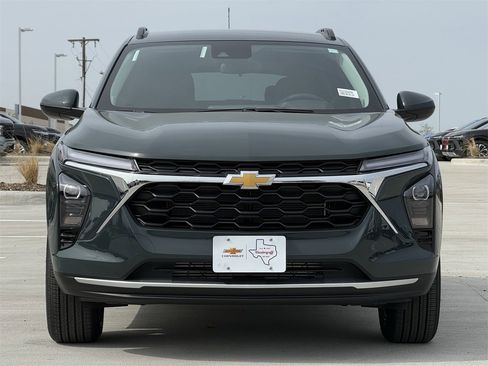New 2026 Chevrolet Trax LT w/ Driver Confidence Package image 6