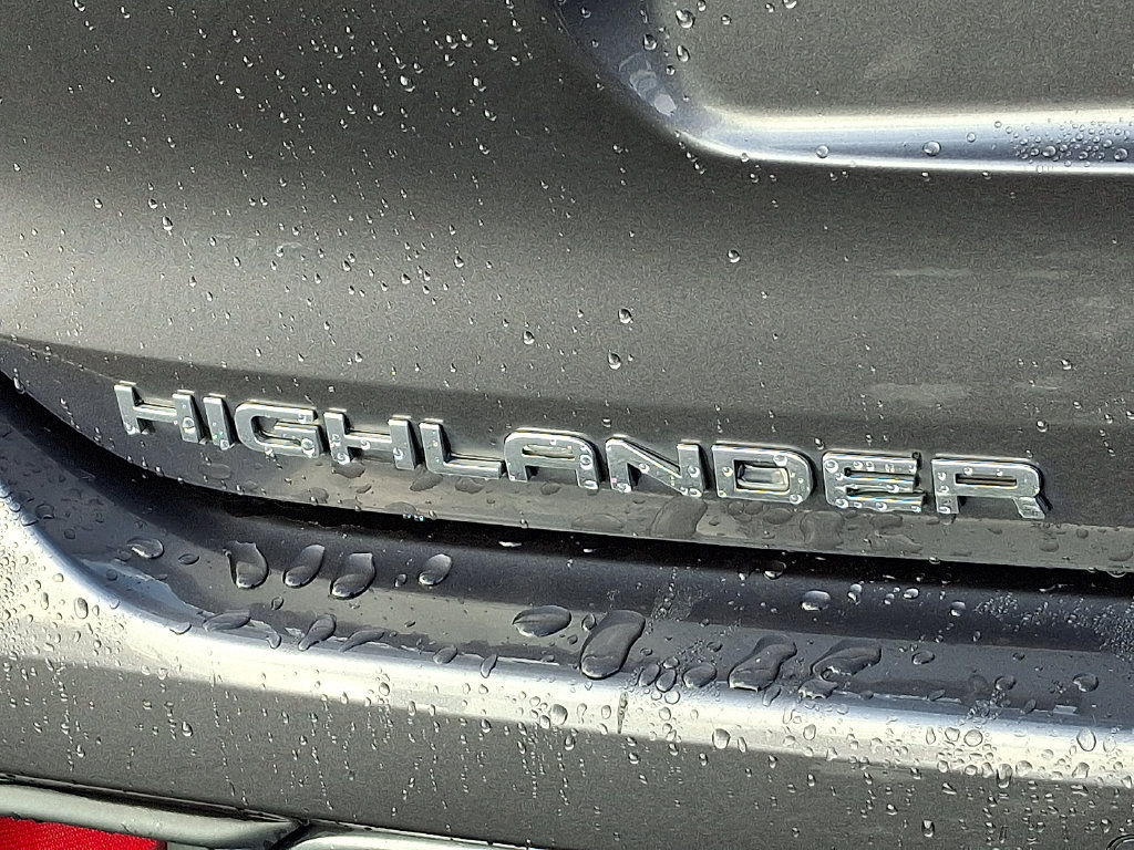 Certified 2021 Toyota Highlander Limited AWD/4WD image 34