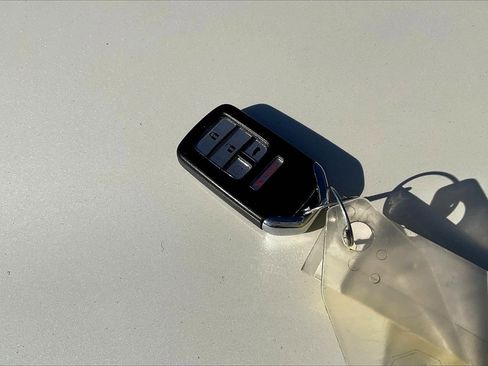 Used 2019 Honda Pilot Elite image 35