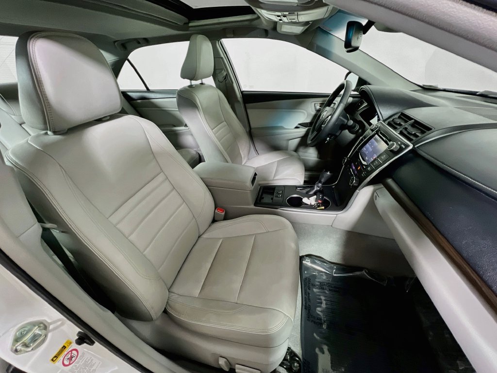 Certified 2017 Toyota Camry XLE w/ Moonroof Package FWD image 25