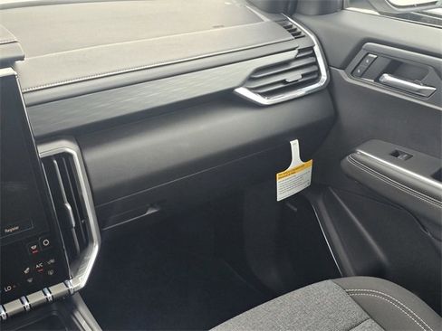 New 2026 GMC Acadia Elevation image 18